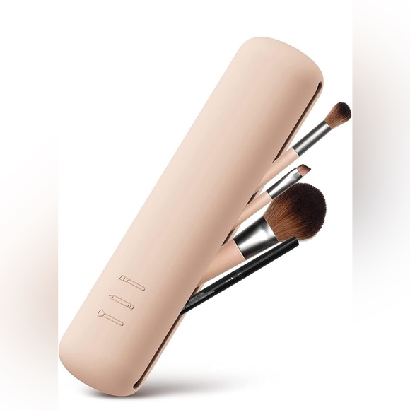 Silicone Makeup Brush Holders - Picture 3 of 5